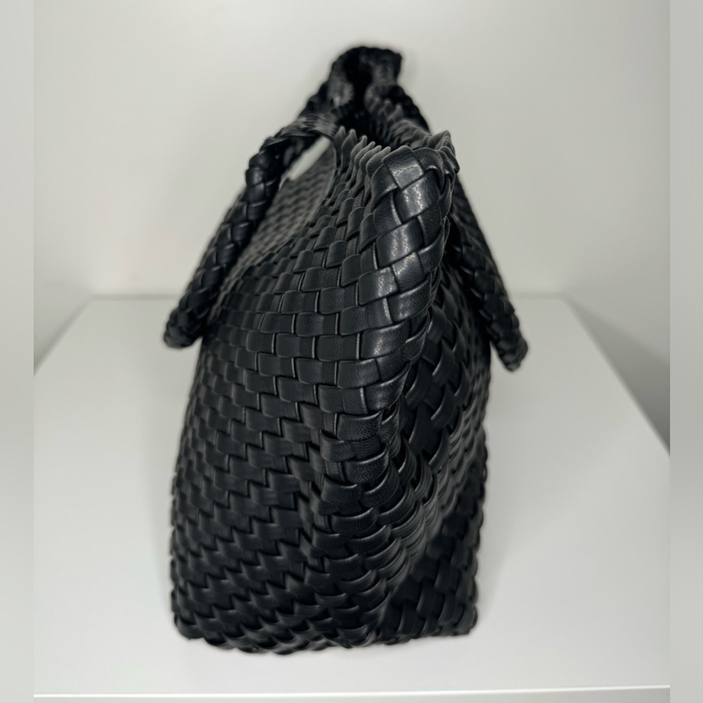 NWT Black Woven Vegan Leather Basket Bag with Purse Insert - Picture 2 of 6